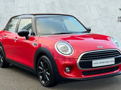 Używany Mini Cooper Classic 134 KM (98 kW) 2019 Czerwony Hatchback