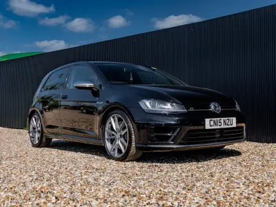 Second-hand VW Golf VII R 300 CP (220 kW) 2015 Negru Hatchback