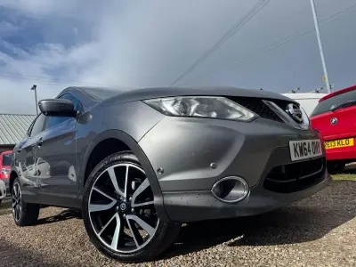 Used Nissan Qashqai Tekna 115 HP (84 kW) 2015 Grey SUV