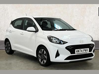Used Hyundai i10 Advanced 62 HP (45 kW) 2024 White Hatchback