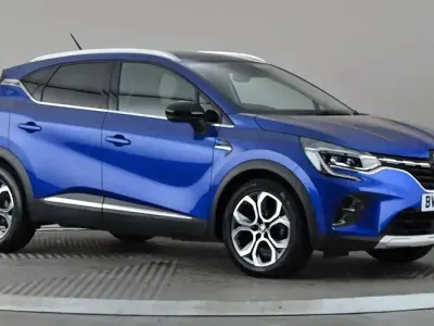 Used Renault Captur SE 140 HP (102 kW) 2022 Blue SUV