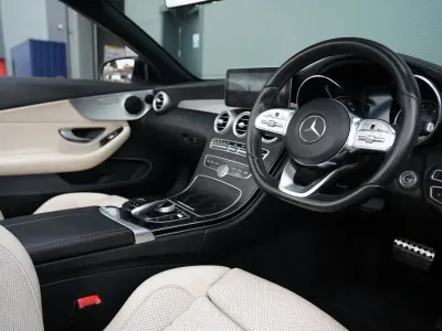 Used Mercedes C220 AMG Line Premium 194 HP (142 kW) 2019 Blue Cabriolet