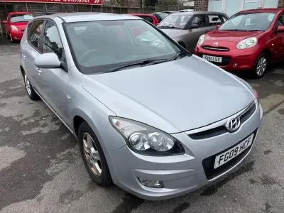 Used Hyundai i30 Comfort 109 HP (80 kW) 2009 Silver Hatchback