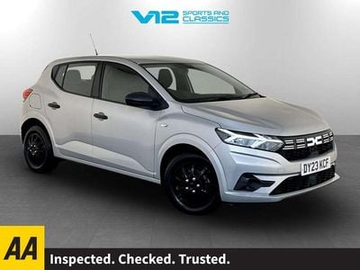 Begagnad Dacia Sandero Essentiel 91 HK (66 kW) 2023 Grå Halvkombi