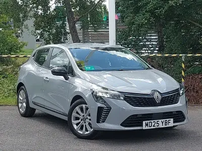 Used Renault Clio Evolution 90 HP (66 kW) 2025 Grey Hatchback