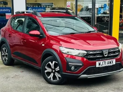Used Dacia Sandero Prestige 90 HP (66 kW) 2021 Red Hatchback