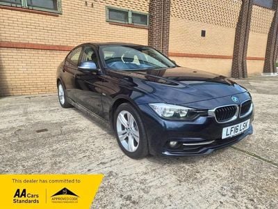 Used BMW 318 Sport Line 2016 Blue