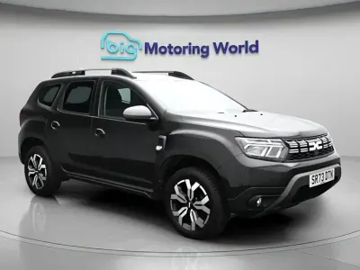 Käytetty Dacia Duster Journey 130 HP (95 kW) 2024 Musta Katumaasturi