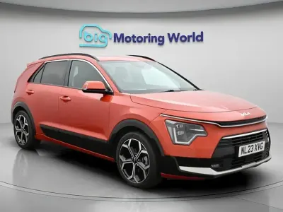 Gebraucht Kia Niro 180 PS (132 kW) 2023 Orange SUV