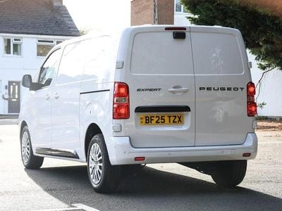 Used Peugeot Expert 118 HP (86 kW) 2025 White Van