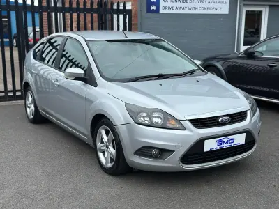 Used Ford Focus Zetec 110 HP (80 kW) 2009 Silver Hatchback