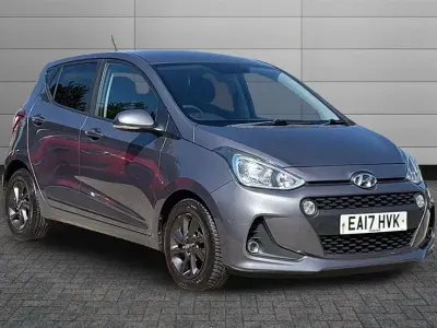 Used Hyundai i10 Premium 67 HP (49 kW) 2017 Grey Hatchback
