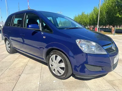 Używany Vauxhall Zafira 120 KM (88 kW) 2013 Niebieski Minivan