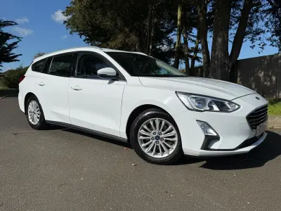 Używany Ford Focus Titanium 120 KM (88 kW) 2019 Biały Kombi