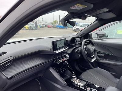 Used Peugeot 2008 GT 129 HP (94 kW) 2023 White SUV