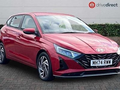 Used Hyundai i20 Advanced 101 HP (74 kW) 2024 Red Hatchback