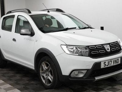 White Used 2017 Dacia Sandero Lauréate Hatchback | £6,299 (Fair price)