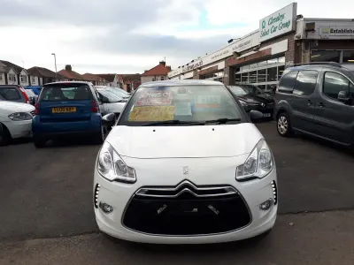 Used Citroën DS3 90 HP (66 kW) 2012 White Hatchback