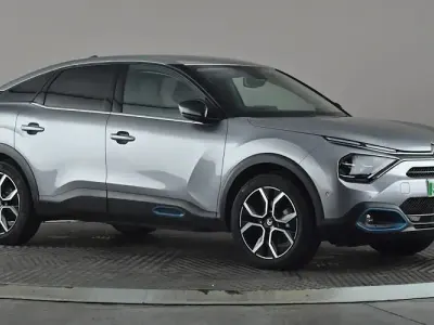 Używany Citroën e-C4 Shine 100 kW (136 KM) 2023 Hatchback