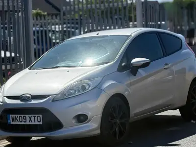 Used Ford Fiesta Zetec 2009 Silver Hatchback