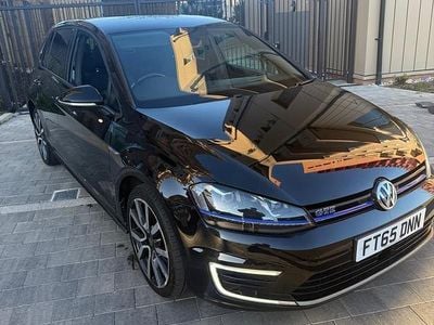 Begagnad VW Golf VII GTE 204 HK (150 kW) 2016 Svart Halvkombi