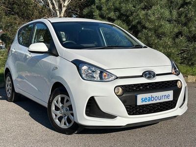 Used Hyundai i10 SE 87 HP (63 kW) 2018 White Hatchback