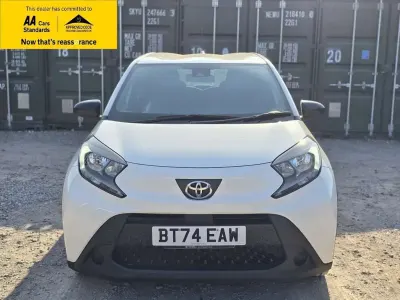 Used Toyota Aygo X PURE 72 HP (52 kW) 2024 White SUV