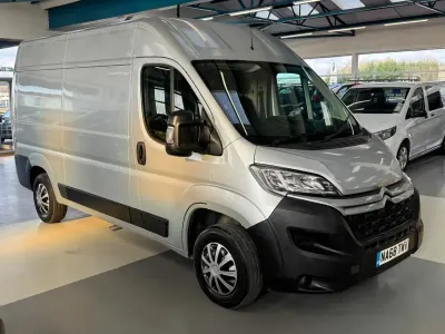 Usado Citroën Relay 130 HP (95 kW) 2019 Prateado Van