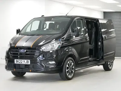Used Ford Transit Custom Sport 185 HP (136 kW) 2022 Black Estate