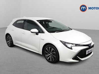 Used Toyota Corolla Design 122 HP (89 kW) 2021 White Hatchback