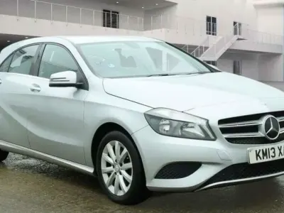 Begagnad Mercedes A180 SE 122 HK (89 kW) 2013 Silver Halvkombi