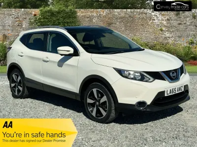 Used Nissan Qashqai N-Connecta 110 HP (80 kW) 2016 White SUV