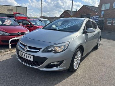 Used Vauxhall Astra Elite 115 HP (84 kW) 2012 Silver Hatchback
