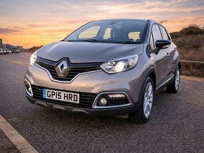 Used Renault Captur Dynamique 90 HP (66 kW) 2015 SUV