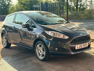 Used Ford Fiesta Zetec 82 HP (60 kW) 2013 Blue Hatchback