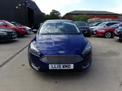 Używany Ford Focus Titanium 120 KM (88 kW) 2015 Niebieski Hatchback