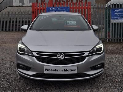 Second-hand Vauxhall Astra Design Edition 105 CP (77 kW) 2018 Argintiu Break