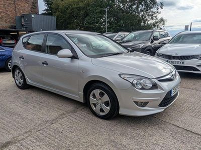Silver Used 2011 Hyundai i30 Classic Hatchback | £2,190 (Fair price)