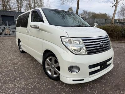 Used Nissan Elgrand 2007 Pearl white MPV