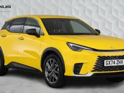 Used Lexus LBX 136 HP (100 kW) 2024 Yellow SUV