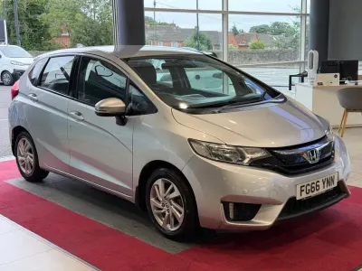 Used Honda Jazz SE 102 HP (75 kW) 2016 Silver Hatchback