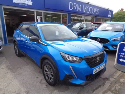 Używany Peugeot 2008 Active+ 2023 Niebieski SUV