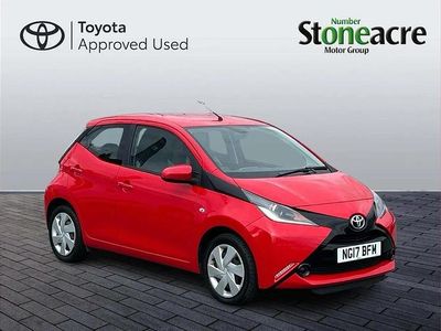 Used Toyota Aygo X-play 69 HP (50 kW) 2017 Red Hatchback