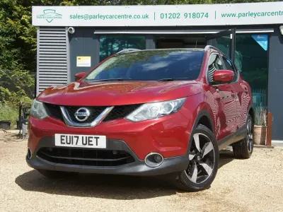 Używany Nissan Qashqai N-Connecta 110 KM (80 kW) 2017 Czerwony SUV