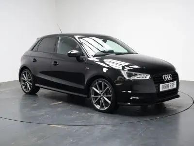 Usado Audi A1 Sportback Black Edition 125 HP (91 kW) 2018 Preto Citadino