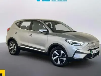 Używany MG ZS SE 129 kW (176 KM) 2023 Srebrny SUV