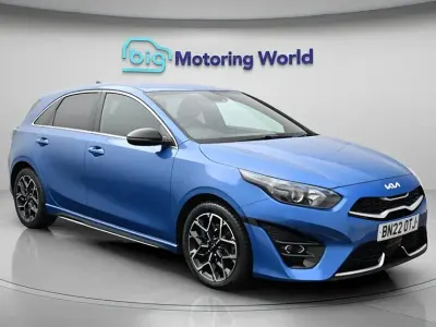 Usado Kia Ceed GT-Line 158 HP (116 kW) 2022 Azul Citadino