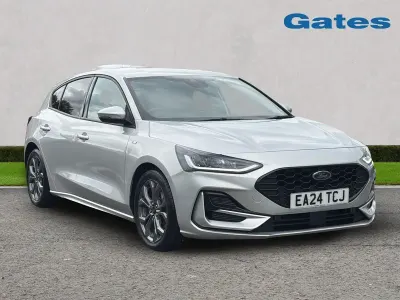 Usado Ford Focus ST-Line 125 HP (91 kW) 2024 Prateado Citadino