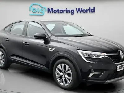 Usado Renault Arkana Iconic 145 HP (106 kW) 2022 Preto SUV
