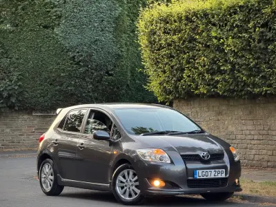 Used Toyota Auris 122 HP (89 kW) 2007 Grey Hatchback
